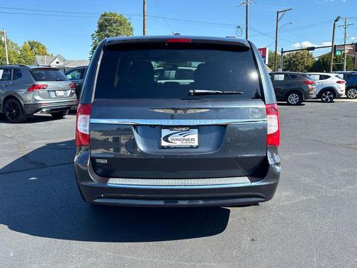 2014 Chrysler Town & Country Touring