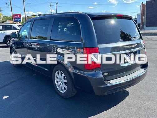 2014 Chrysler Town & Country Touring