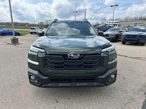 Deep Emerald Green Pearl 2026 Subaru Outback Premium