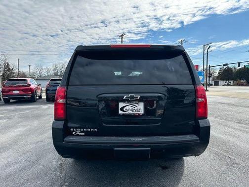 2017 Chevrolet Suburban LT