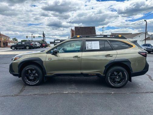 Autumn Green Metallic 2023 Subaru Outback Wilderness