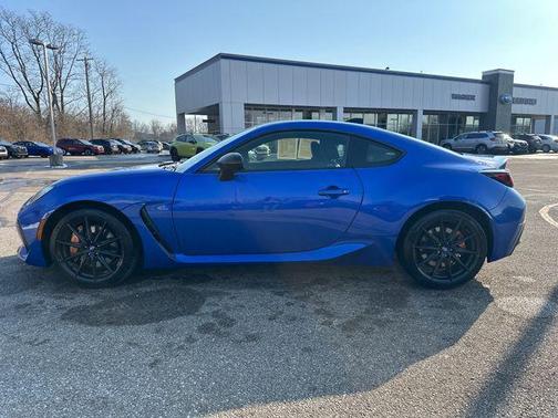 2025 Subaru BRZ tS