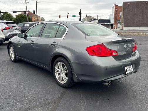 2010 INFINITI G37x Base