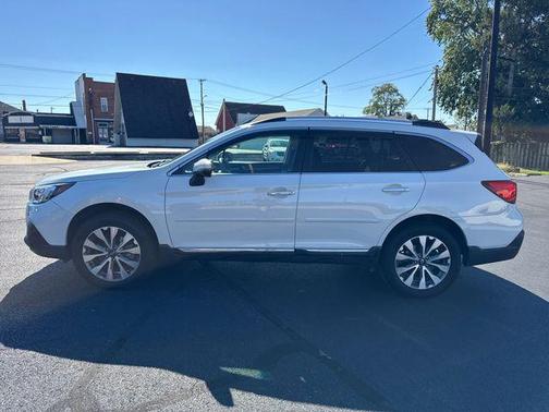 2019 Subaru Outback 2.5i Touring