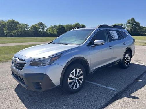 Ice Silver Metallic 2020 Subaru Outback Premium