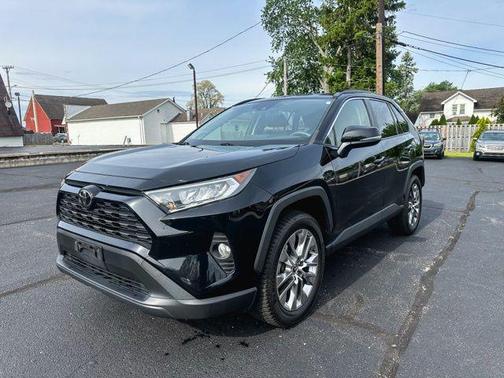 Midnight Black Metallic 2019 Toyota RAV4 XLE Premium