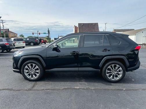 Midnight Black Metallic 2019 Toyota RAV4 XLE Premium
