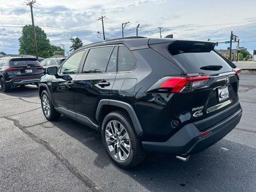Midnight Black Metallic 2019 Toyota RAV4 XLE Premium