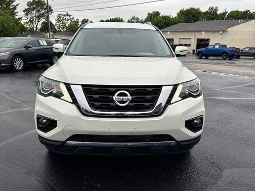 2018 Nissan Pathfinder SL