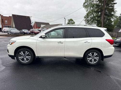 2018 Nissan Pathfinder SL