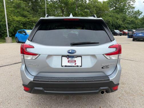 Ice Silver Metallic 2023 Subaru Forester Limited