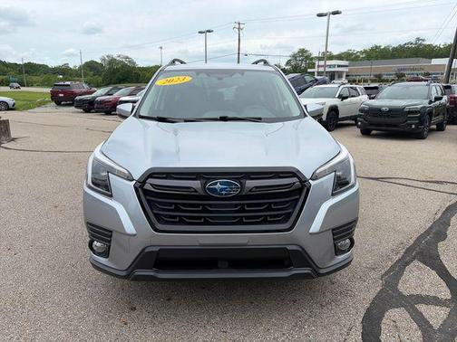 Ice Silver Metallic 2023 Subaru Forester Limited