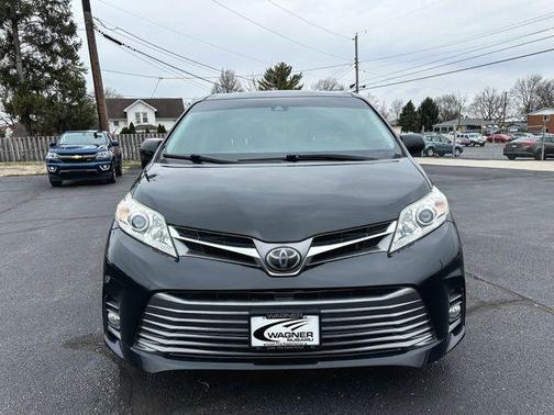 2019 Toyota Sienna XLE