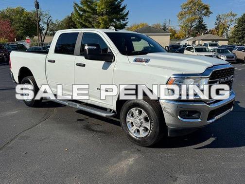 2024 RAM 2500 Big Horn Crew Cab 4x4 6'4' Box