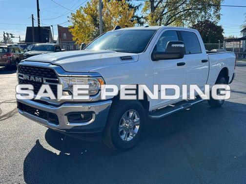 2024 RAM 2500 Big Horn Crew Cab 4x4 6'4' Box