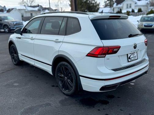 2022 Volkswagen Tiguan 2.0T SE R-Line Black 4MOTION