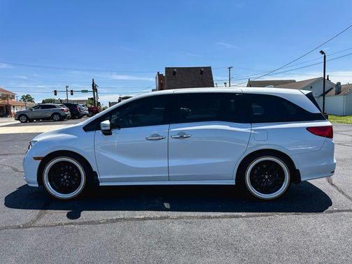 Platinum White Pearl 2023 Honda Odyssey Elite