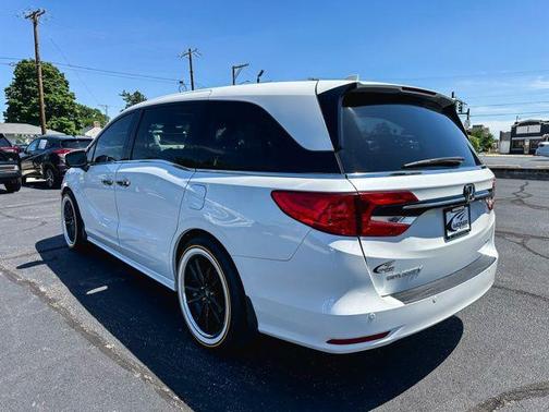 Platinum White Pearl 2023 Honda Odyssey Elite