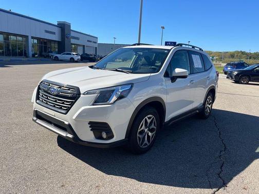 2023 Subaru Forester Premium