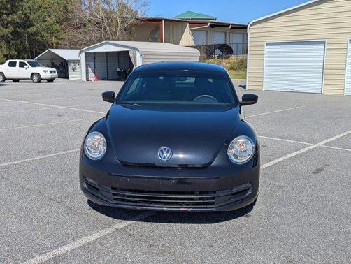 2016 Volkswagen Beetle 1.8T Wolfsburg Edition w/PZEV