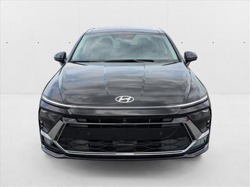 2024 Hyundai SONATA Hybrid Limited