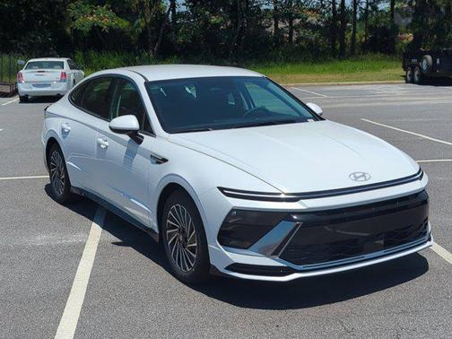 2024 Hyundai SONATA Hybrid SE
