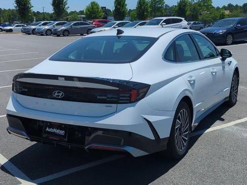2024 Hyundai SONATA Hybrid SE