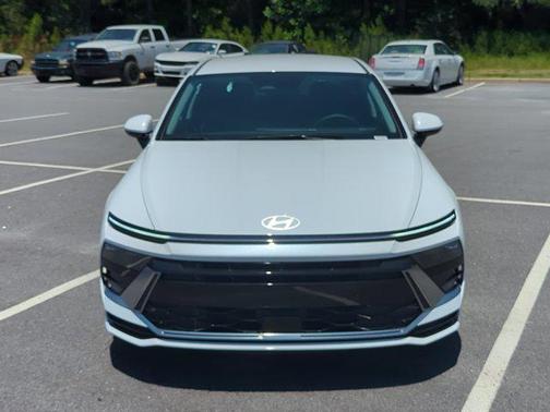 2024 Hyundai SONATA Hybrid SE