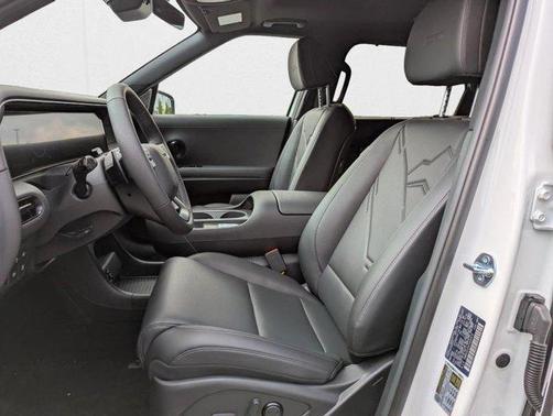 Creamy White Pearl 2026 Hyundai PALISADE XRT Pro