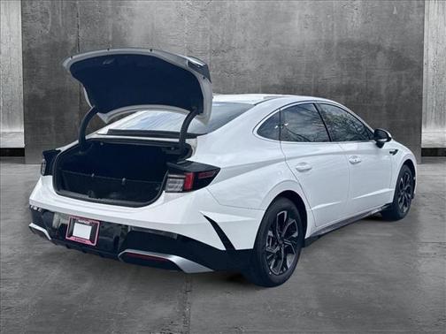 2025 Hyundai SONATA SE