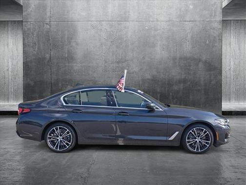 2022 BMW 530 i