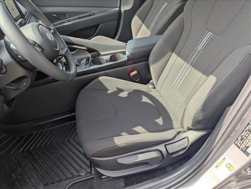 2025 Hyundai ELANTRA HEV SEL Sport