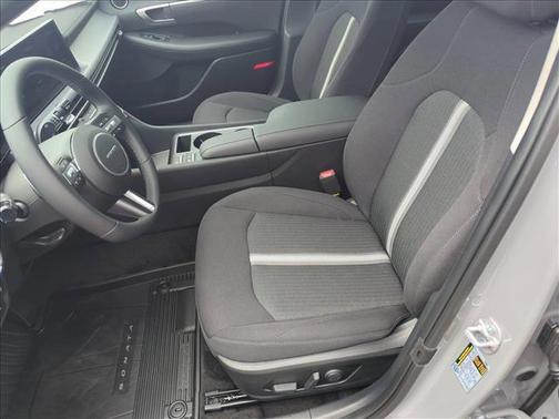 2024 Hyundai SONATA Hybrid SE