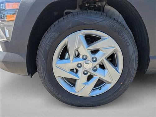 Atlas White 2026 Hyundai KONA SE