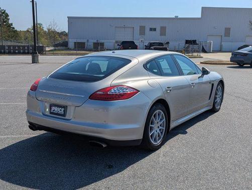 2011 Porsche Panamera 4