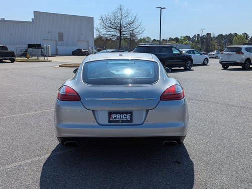 2011 Porsche Panamera 4
