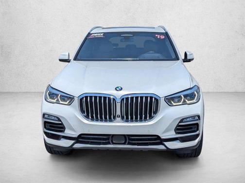 Mineral White Metallic 2019 BMW X5 xDrive50i