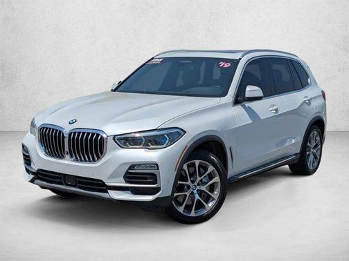 Mineral White Metallic 2019 BMW X5 xDrive50i