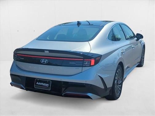 2024 Hyundai SONATA Hybrid Limited