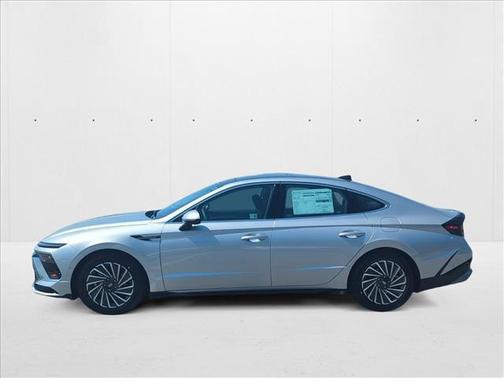 2024 Hyundai SONATA Hybrid Limited