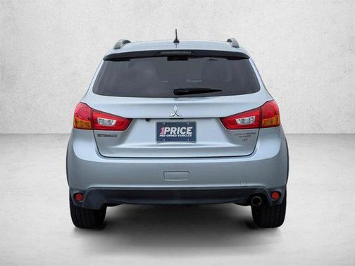 Cool Silver Metallic 2016 Mitsubishi Outlander Sport 2.4 GT