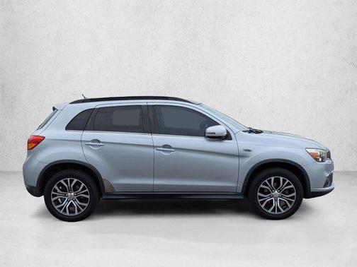 Cool Silver Metallic 2016 Mitsubishi Outlander Sport 2.4 GT