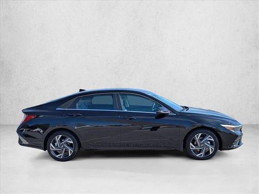 Abyss Black 2026 Hyundai ELANTRA Limited