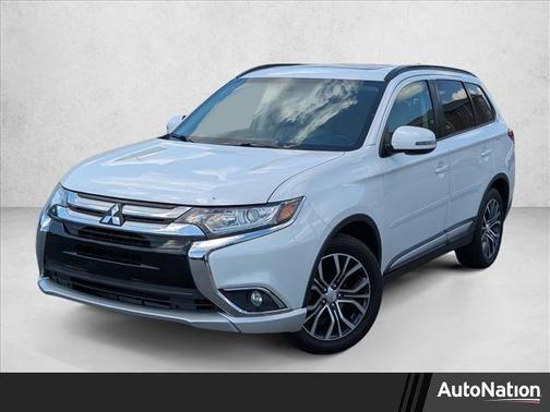 Diamond White Pearl 2016 Mitsubishi Outlander SEL