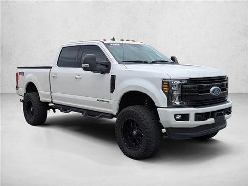White Platinum Metallic Tri-Coat 2019 Ford F-350 Lariat