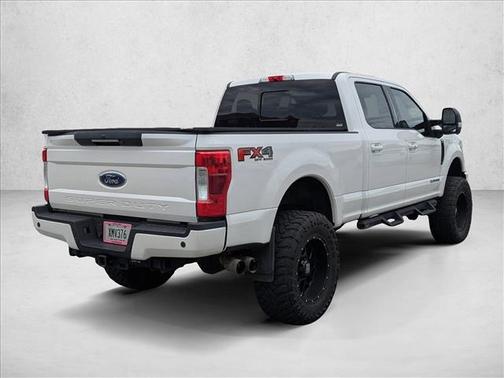 White Platinum Metallic Tri-Coat 2019 Ford F-350 Lariat