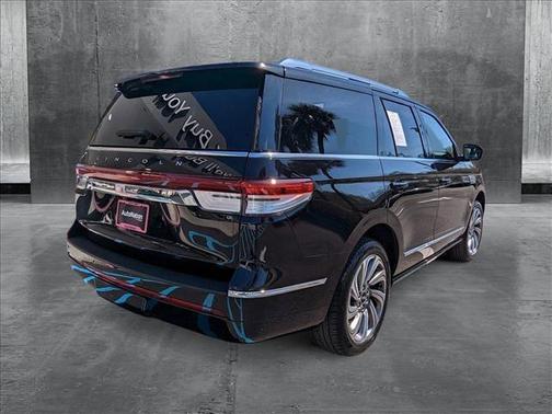 2022 Lincoln Navigator Reserve