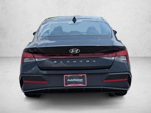 Abyss Black 2026 Hyundai ELANTRA SE