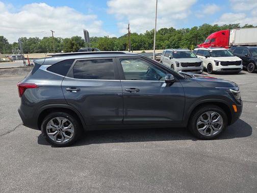 2024 Kia Seltos S