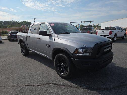 2024 RAM 1500 Classic Warlock Crew Cab 4x4 5'7' Box